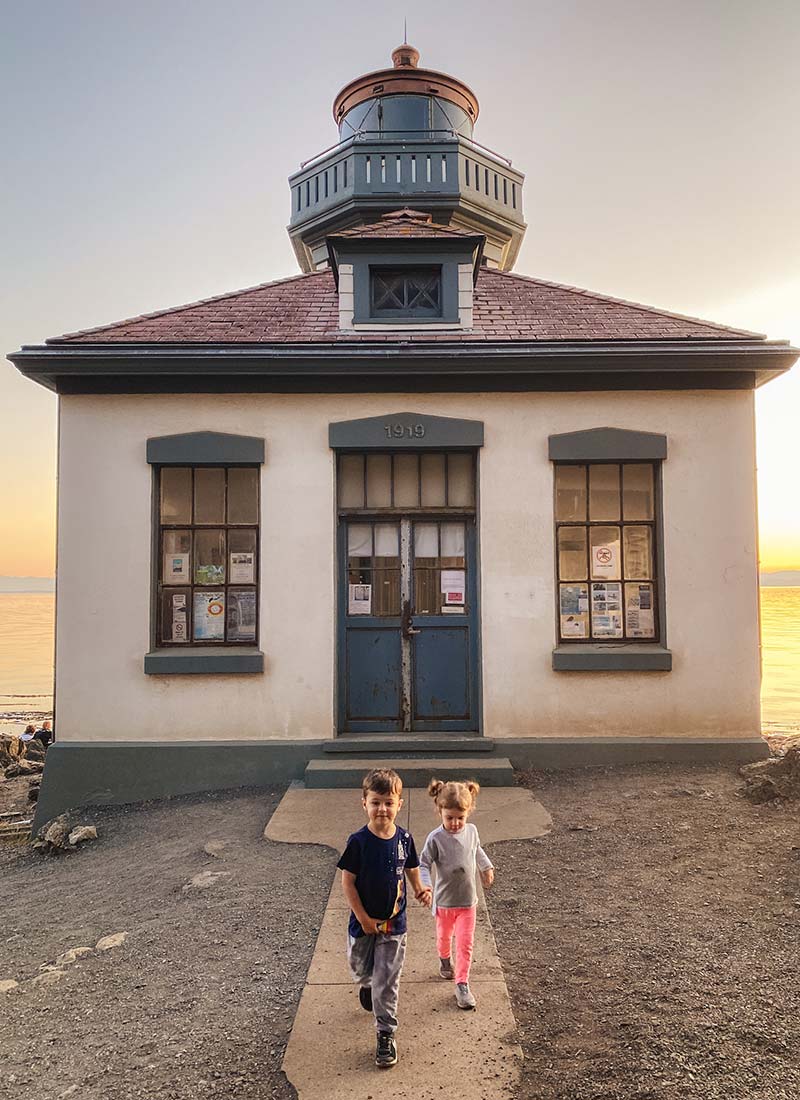 kids at Lime Kiln Lighthouse on San Juan Island